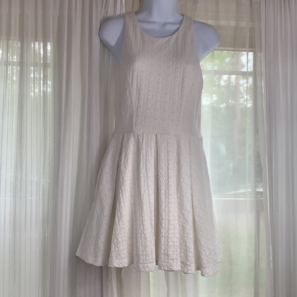 Jessica Simpson Dresses & Skirts - Jessica Simpson Mini Dress